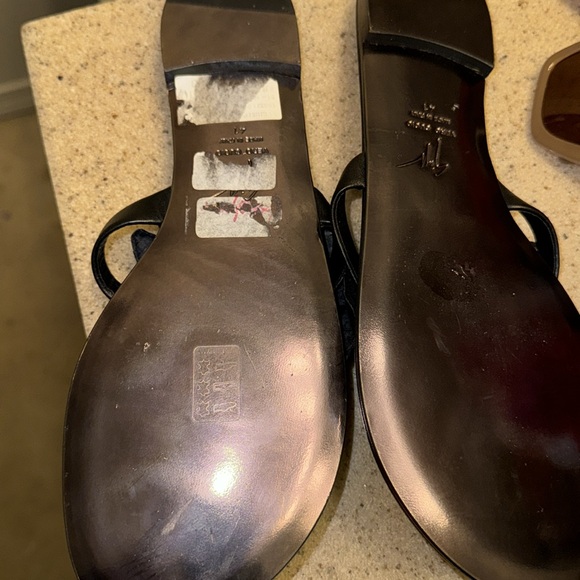 Beautiful brand new sandals - Picture 4 of 5